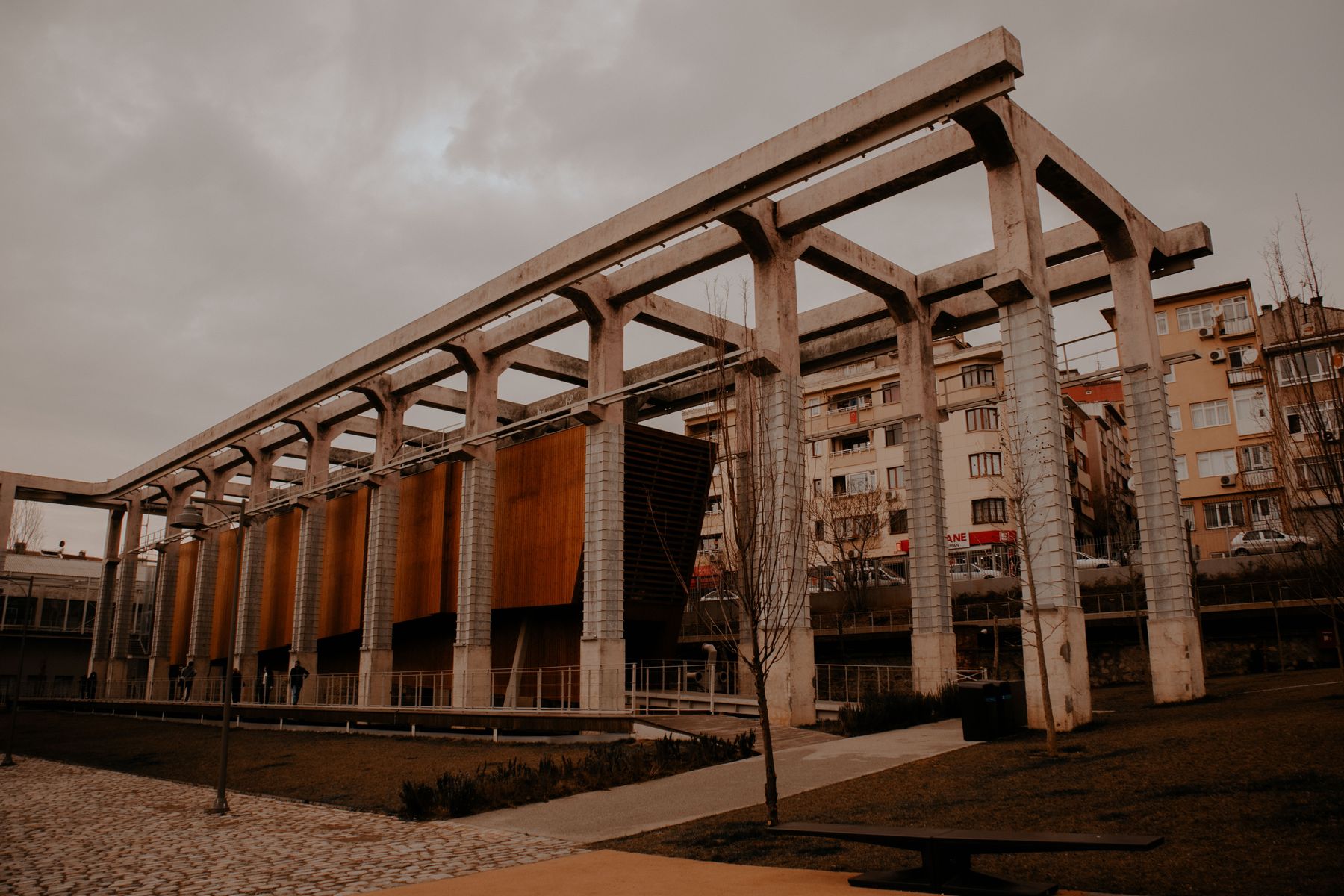 Betonnen bouwstructuur bij een renovatieproject